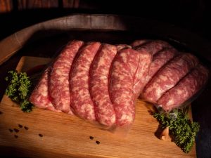 Naminės šviežios dešrelės, pakuotėje apie 1-1,1kg